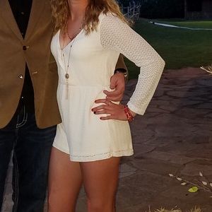 EUC white lace long sleeve Romper